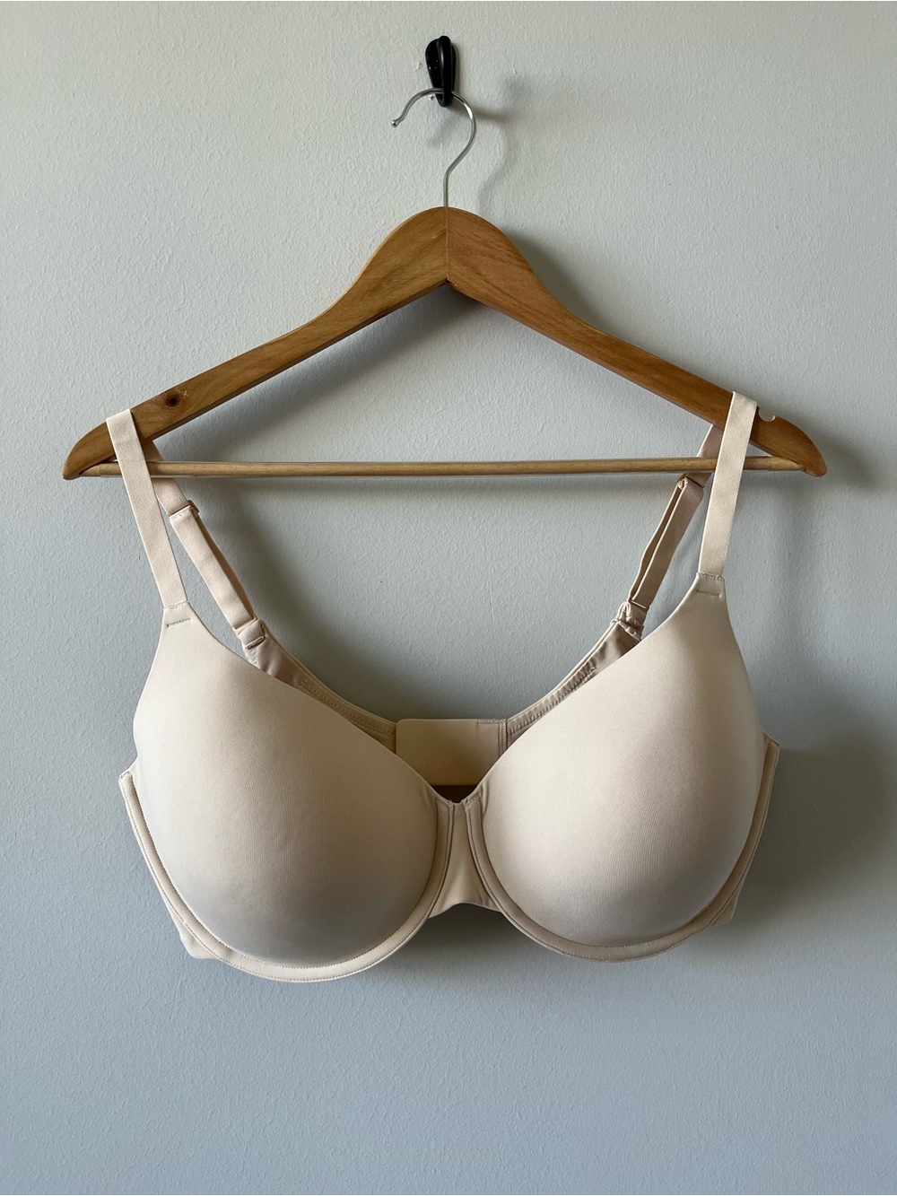 SKIMS Fits Everybody T-Shirt Bra 38DD NWT Sand Color
